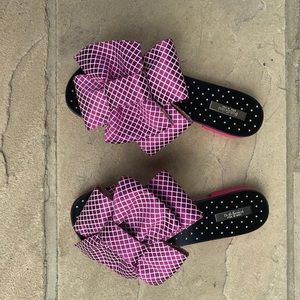 Baldinini checkered pink bow slippers. Handmade in Italy
